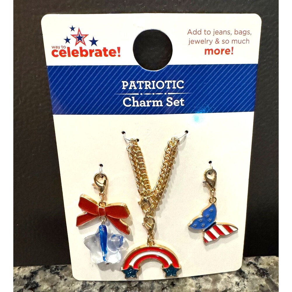 Patriotic Charm Chain Tumbler Stars & Stripes 3 Charms Star, Rainbow, Butterfly